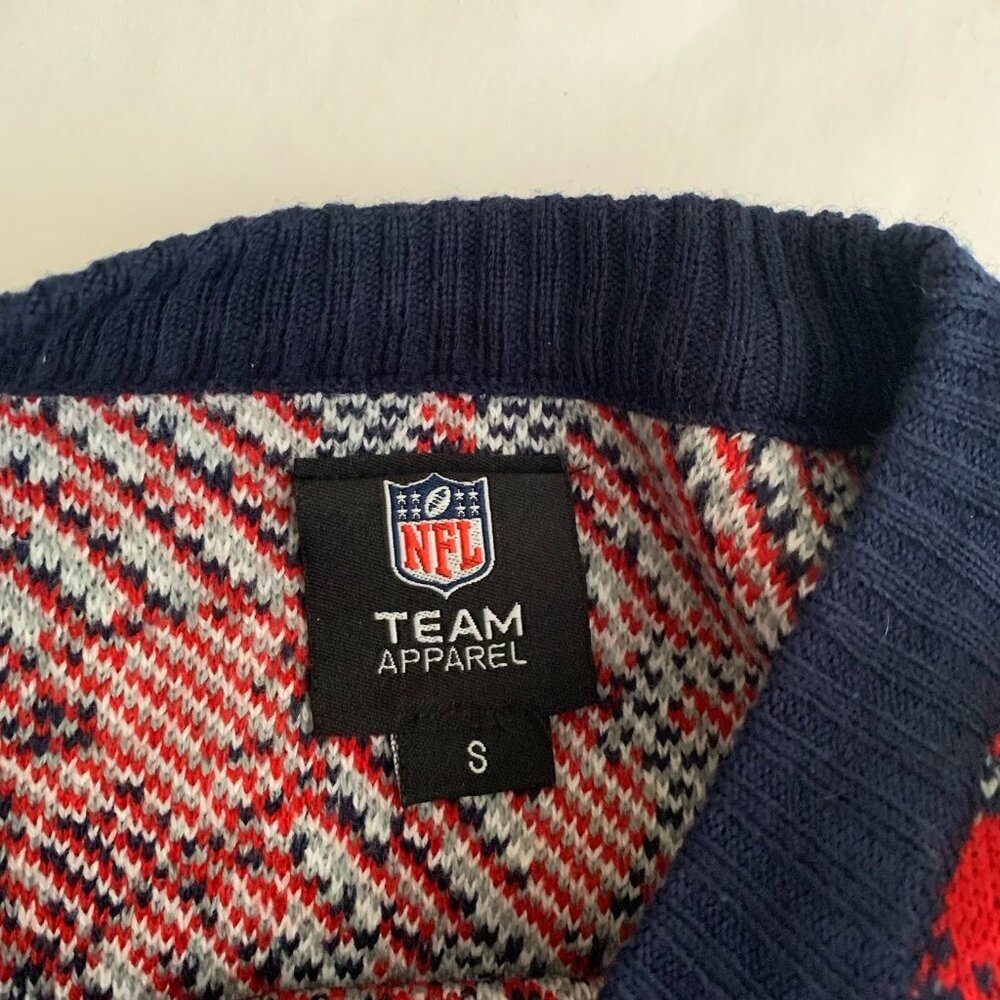 NFL New England Patriots Christmas Sweater Men’s Small Crew Neck Acrylic - Picture 9 of 11
